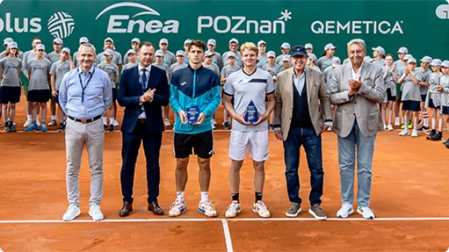 Enea Poznań Open Zawodnicy na korcie tenisowym